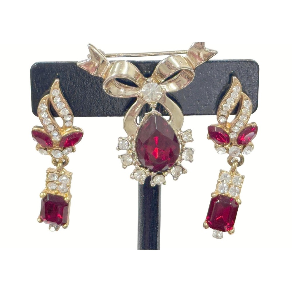 Gold tone‎ Bow Brooch and Dangle Earrings with Ruby glass & Rhinstones
